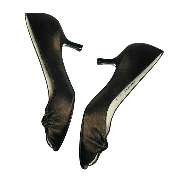 Stuart Weitzman Women's Brown Satin Glotallulah Peep Toe Kitten Heels size 7.5 - Picture 6 of 12